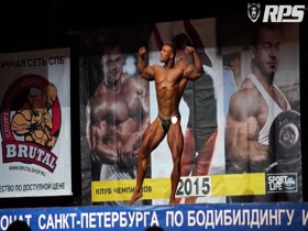 Well-endowed Alexander Shchukin - Posing Routine