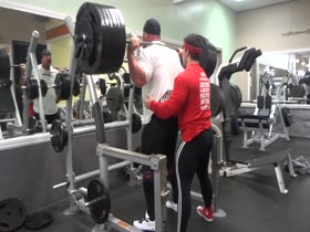 Rob Gould/Mega Muerte doing deep squats