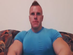 HOT PECS & NIPPLES !!!!
