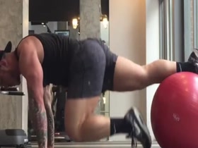 11 BIG BOOTY'S TO FOLLOW ON INSTAGRAM (NSFW)