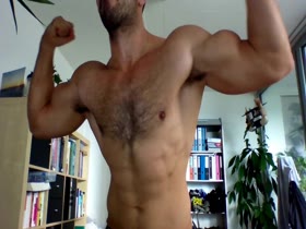 posing @90kg and hairy