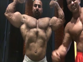 Khalid Almohsinawi offseason posing
