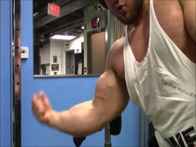 R0bin bulking up