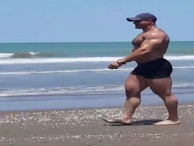 MUSCLE WALKIN !