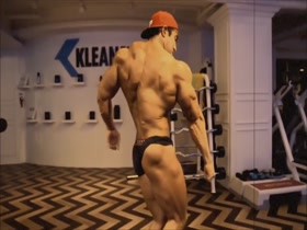 Chul Soon - 3000 Sit Ups A Day