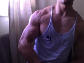 Teen flexes vascular chest