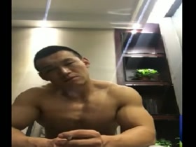Chinese Musclehunk