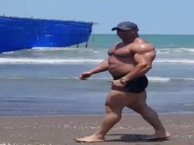 MUSCLE WALKIN !