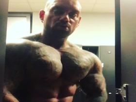 ROMAN SYLVA - TATTED UP !