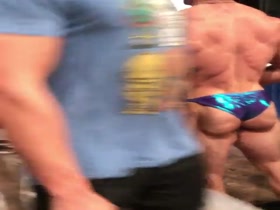 Thumb 4