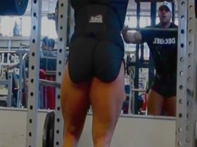 MUSCLE BUTT !