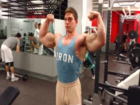 Joshua Taubes Hammer Curls