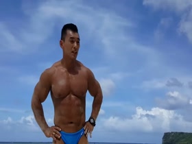Bodybuilder Beach Workout
