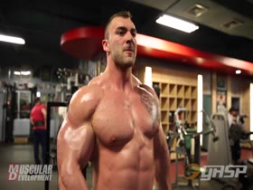 Vincenzo Masone topless workout