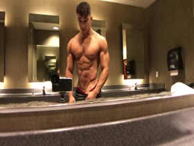 19 Year Old Cocky Bodybuilder Flex Show