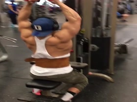 Super ripped 20 year old