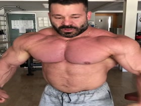 Thumb 16