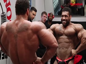 Nathan De Asha posing practice