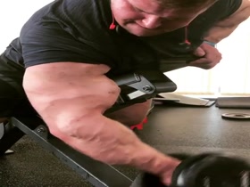 Anatoly Senkin: Russian Muscle Beast