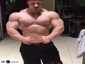 Nicolas Vullioud: Off-Season Posing