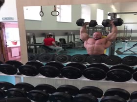 Mass Monster Nikita Tkachyk: Giant Lats!