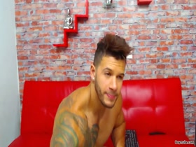 SEXY CAM GUY !