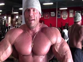 Evgeny Mishin Gym Flex 2 Weeks Out 2011 Olympia