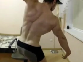 Massive Young Bodybuilder WebCam