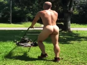 HOT LAWN SERVICE !