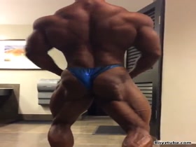 bodybuilder Christian Salcedo posing - pt.1