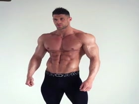 SEXY HUNK !