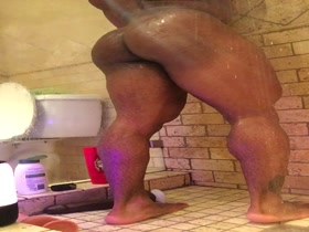 THAT MUSCLE BUTT !
