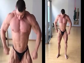 HOT HUNK !