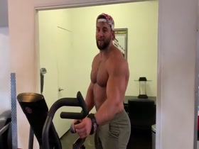 HOT HUNK !