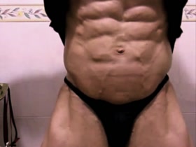 TINY POSERS HOT MUSCLES