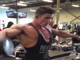 HOT PECS !