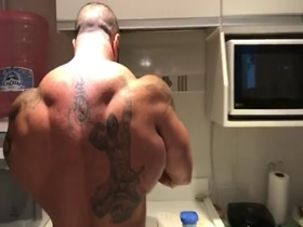 Bruno's Freaky Lats