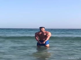 beefcake Vorotyncev and the sea