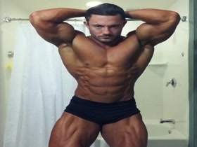 Garrett Coelho flexing 2