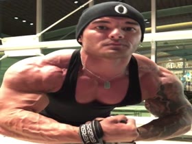 When Jeremy flexes hard