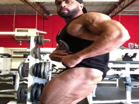 Gavin Gibson Posing 06