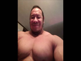 Massive muscle daddy