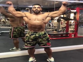 Fahad Al Junaibi 02 - Posing