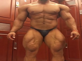 HOT MUSCLE !