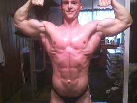 Hot Ripped Bodybuilder Stud
