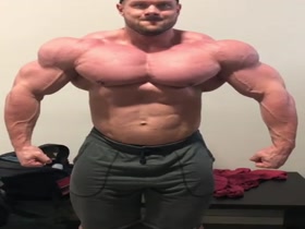 Muscle World