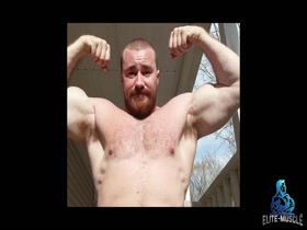 Wes Norton - Flexing Outside