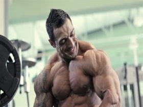 MUSCLE WORSHIP !