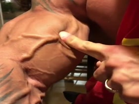 Thumb 12