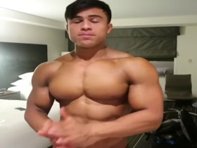 Mystery Muscle Hunk/Twink/Twunk